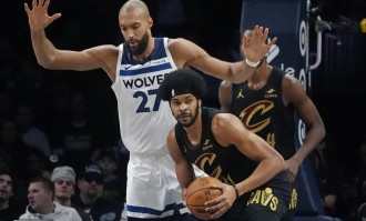 爱德华兹25+7+9兰德尔28+11 森林狼胜骑士