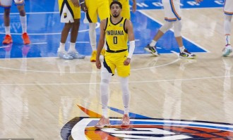 带伤作战！哈里伯顿:只要我还能走路 我就要上场