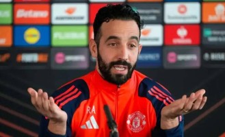 发布会上扳回一城！阿莫林：欧联杯决赛曼联是更好的球队