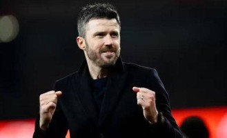 破队史纪录！曼联领跑 1 亿镑抢人，复刻姆贝莫神迹就靠他？