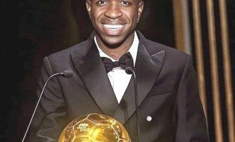 金球落选+状态低迷！维尼修斯续约遇阻，皇马如何留住巴西天才？