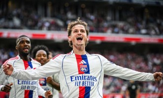 22岁利物浦旧将在法甲再现辉煌：一剑封喉，率队3连胜，冲击榜首