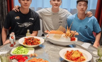 旅欧没戏了？辽篮两小将并未在西甲U22名单，职业生涯恐彻底废了